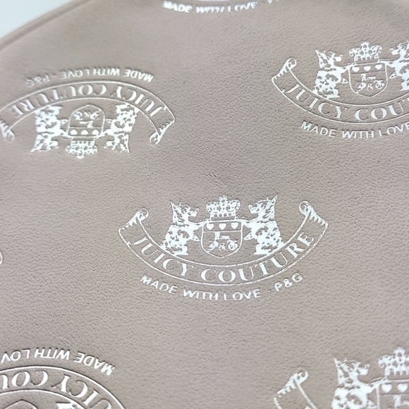 Juicy Couture crossbody round bag purse in soft light pink leather with silver - Picture 9 of 16